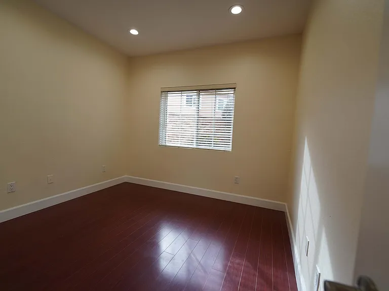7056 Fulton St #3 — Photo 15