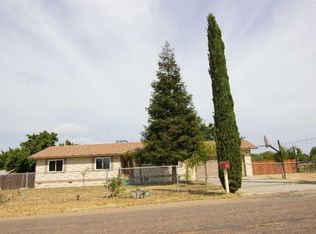 17254 Circle Dr, Madera, CA 93638