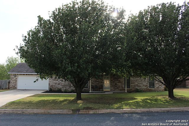 1st image of 107 Woodland Dr