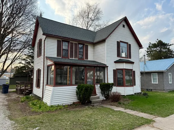 127 N Pleasant St, Watervliet, MI 49098