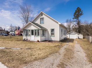 8952 S Kasson St, Cedar, MI 49621