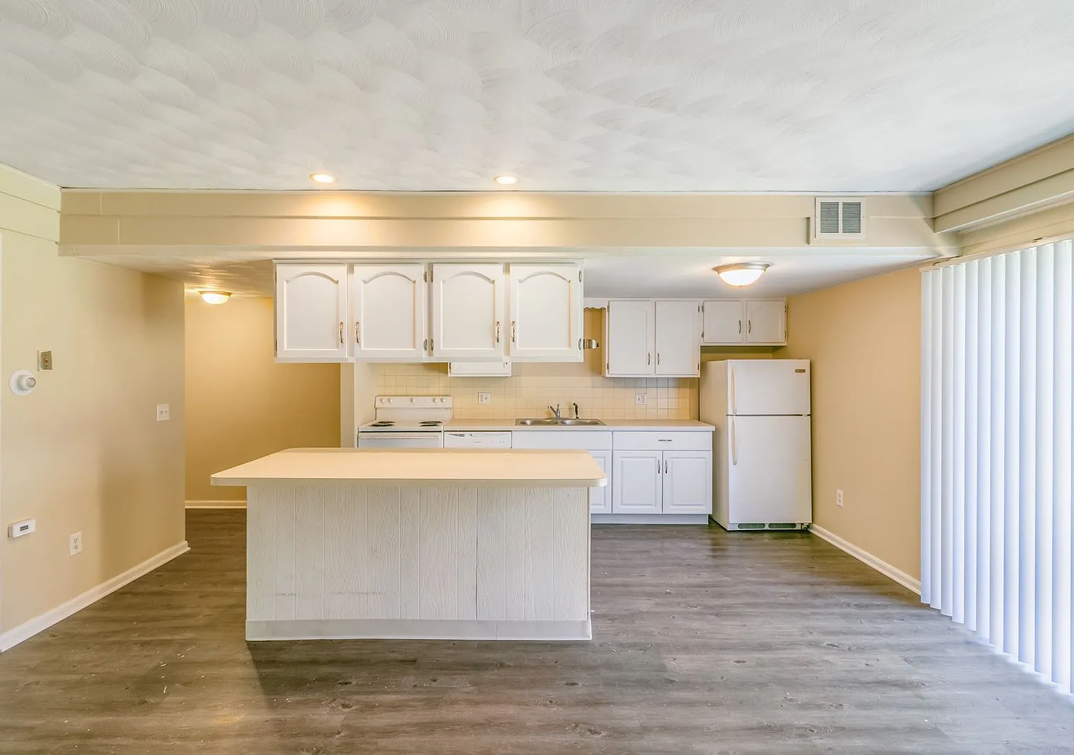 Southtree Apartments (Southtree LLC) — Photo 3
