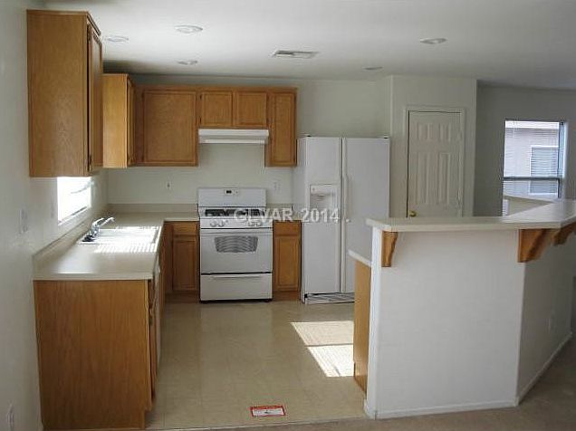 2nd image of 11579 Stivali Ave #00