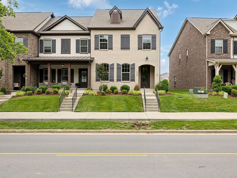 1st image of 229 Claremont Ct