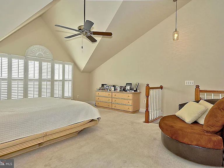 720 Battery Pl — Photo 19