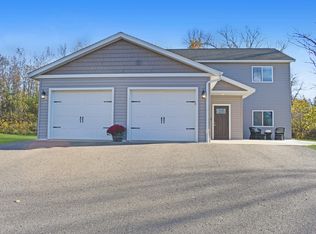 10 Deblock Dr, Crosby, MN 56441