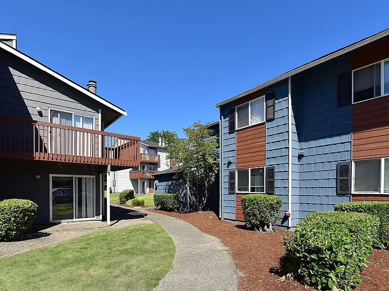 Brookstone Apartments — Photo 44