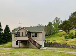9 Kellows Rd, Honesdale, PA 18431