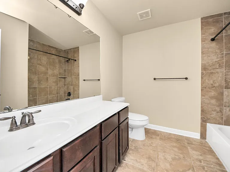 19126 Gaslamp Point Ct — Photo 38