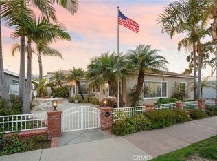 257 5th St, Seal Beach, CA 90740