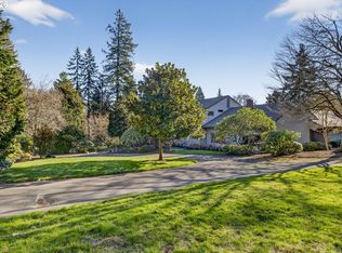 1890 S Greenwood Rd, Portland, OR 97219