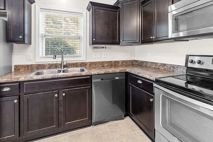 44 Schoomaker Ct #44 — Photo 13