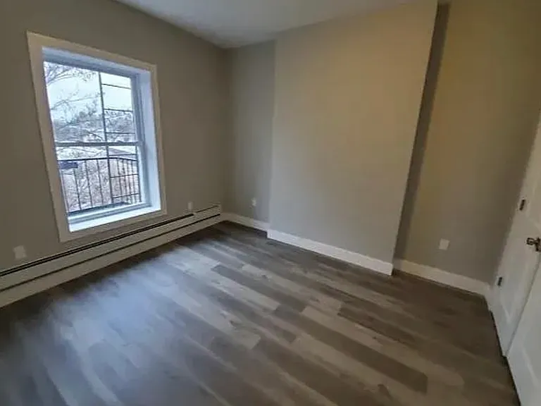 372 Forrest St #2A — Photo 1