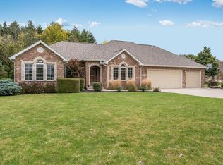1050 Brooks Edge Ct, Somonauk, IL 60552