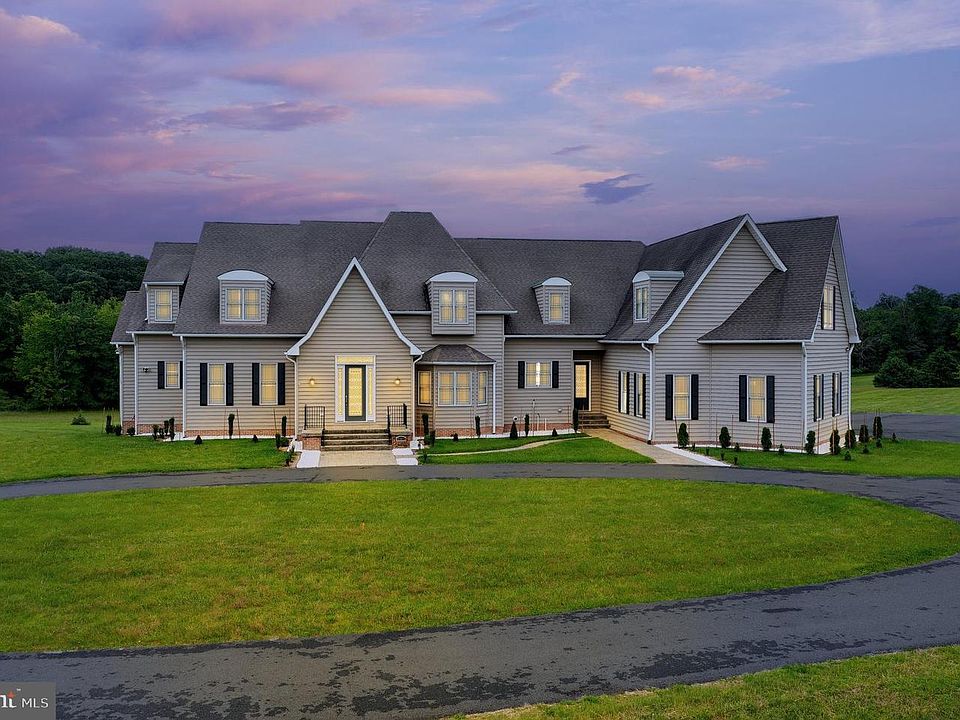 1st image of 37016 Longmoor Farm Ln