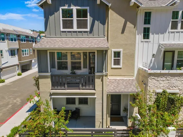 649 Semillon Lane, Santa Rosa, CA 95403