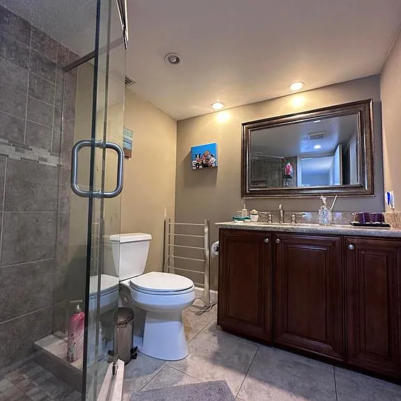 3121 NE 51st St #103E — Photo 10