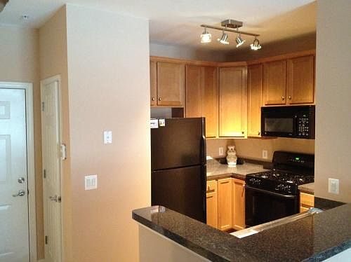 3rd image of 3810 Lightfoot St Unit 207