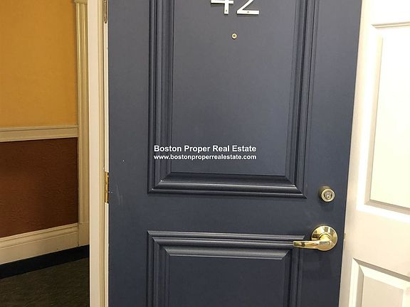 19 Queensberry St. #42 Boston - Fenway Unit Photo 6