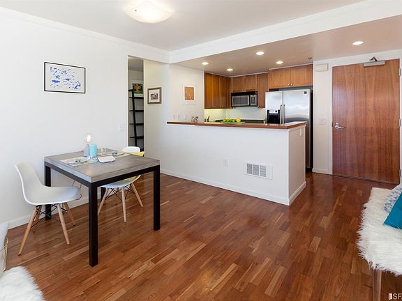5th image of 1701 Jackson St APT 702