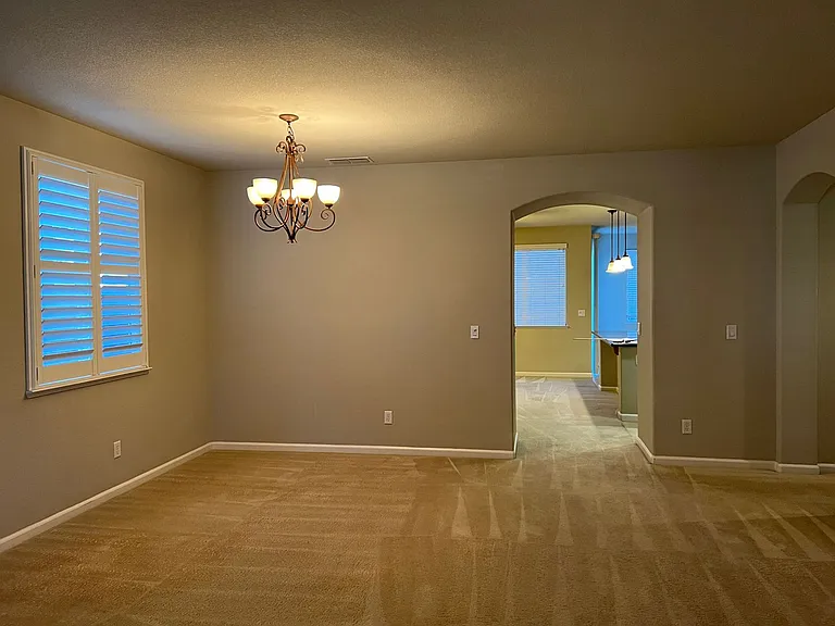 2338 Dunsley Cir — Photo 6