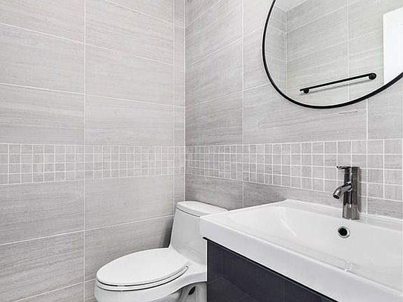 5th image of 145 E 48th St APT 22F