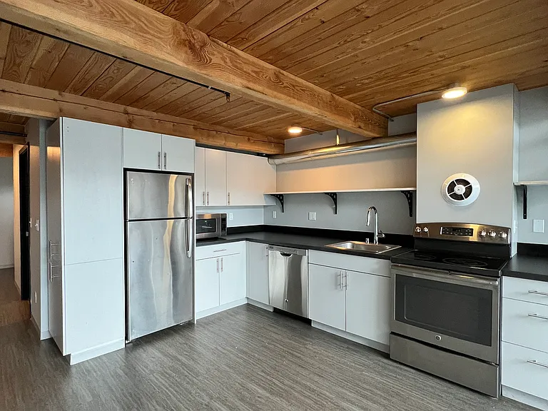 127 Broadway E #303 — Photo 6