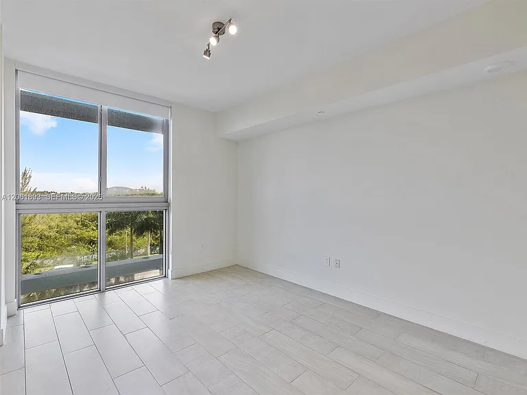 2000 Metropica Way #502 — Photo 26