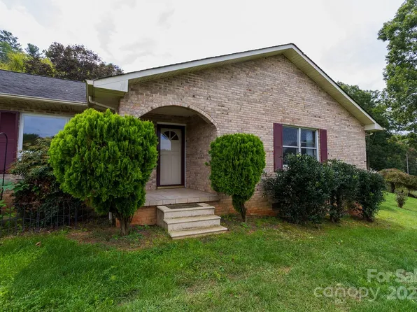 9 Lorena Dr, Asheville, NC 28806