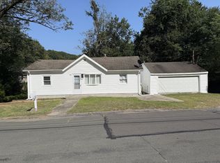 38 Ojibwa Rd, Shelton, CT 06484