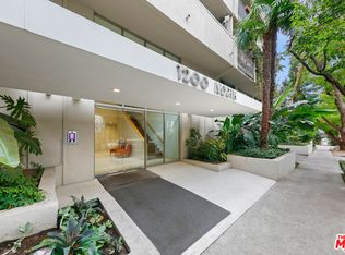 1200 N Flores St APT 205, West Hollywood, CA 90069