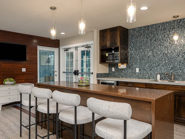 Haven Lake Oswego | Clubhouse