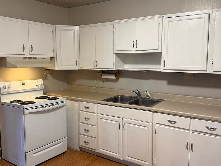 1753 W Morris St — Photo 10