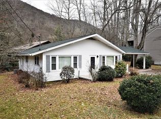221 Moody Farm Rd, Maggie Valley, NC 28751