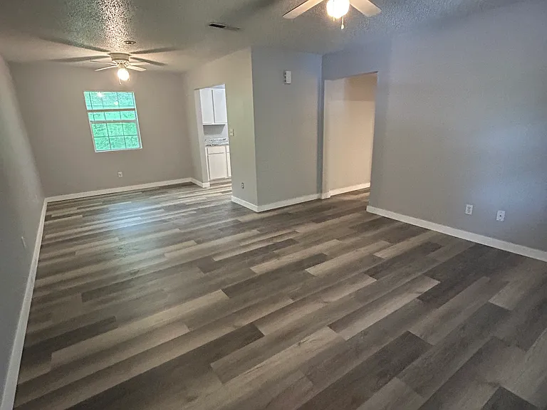 190 Walker Rd — Photo 3