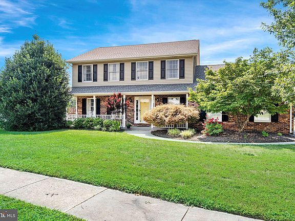3rd image of 35 Monticello Dr
