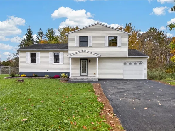 8530 Snowshoe Trl, Cicero, NY 13039