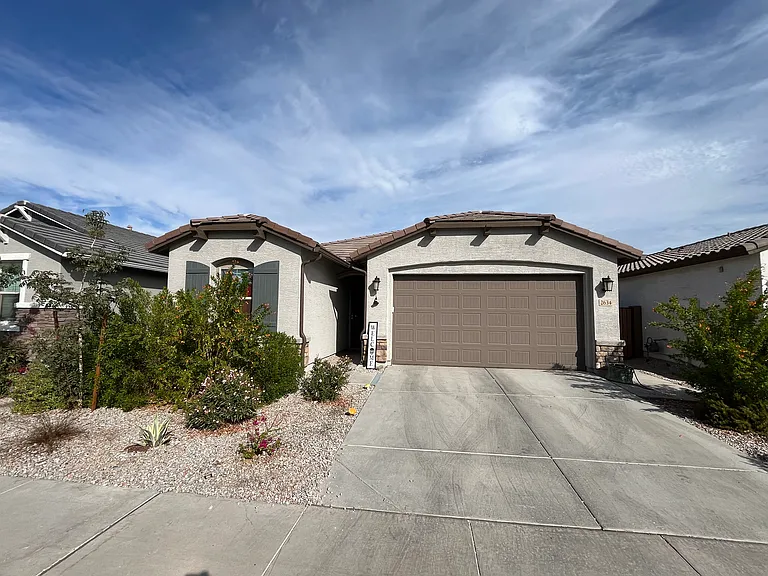 2634 W Hidalgo Ave — Photo 1