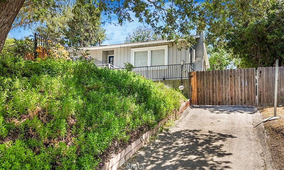1st image of 22960 Crespi St