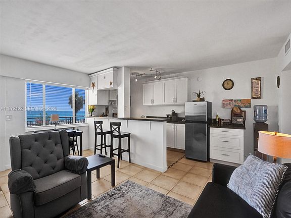 5th image of 1815 N Surf Rd APT 202