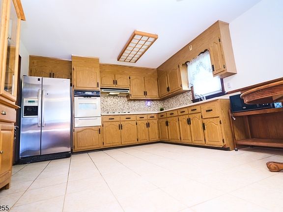 4th image of 1004-06 Park Ln