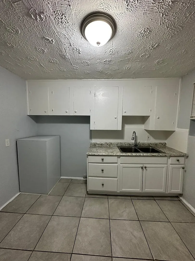 1364 Harrison St. — Photo 2