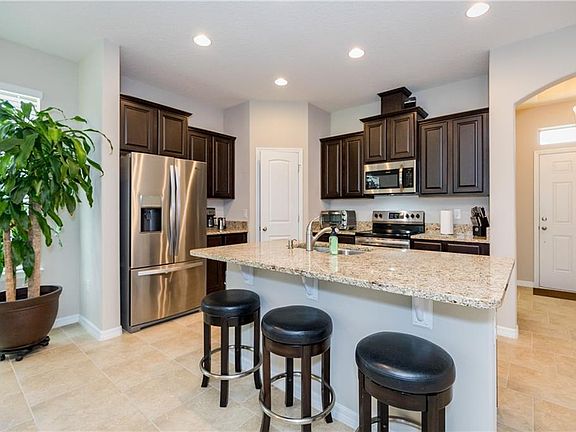 3rd image of 4125 Prima Lago Cir