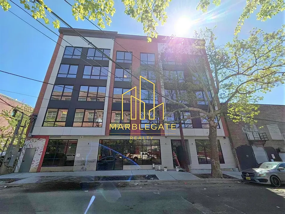 74 Webster St #55E