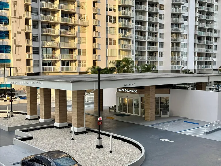 18011 Biscayne Blvd #1003 — Photo 29