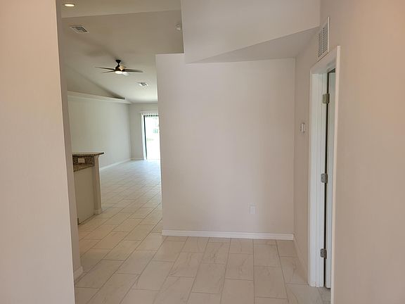3rd image of 1321 SE 23rd Ter