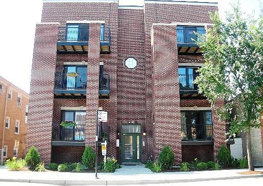 1st image of 5907 W Montrose Ave APT 2E