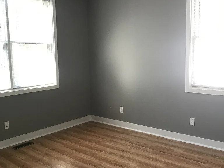 351 S Madison St — Photo 14