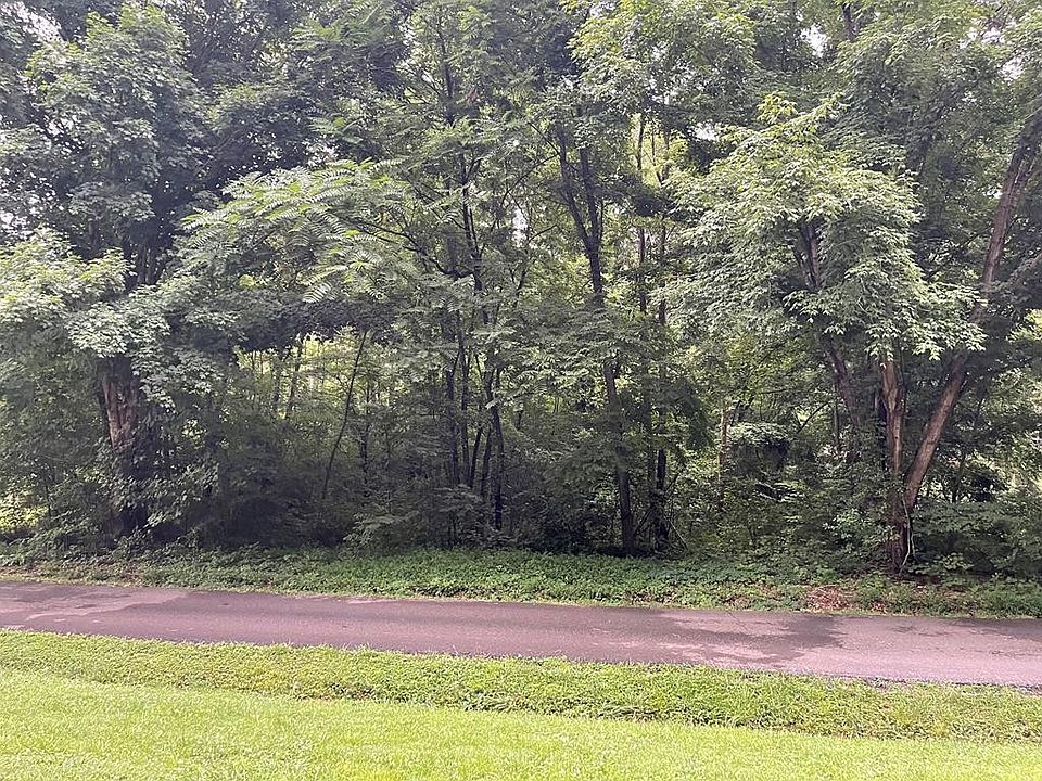 2nd image of 0 Lakehaven Cir Lot 83