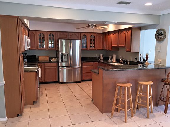 3rd image of 5035 Trade Winds Dr